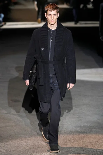 Look 8